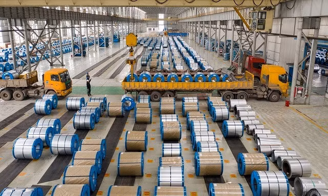 Ngân hàng vẫn kiếm lợi nhuận lớn, lãi suất khó hy vọng giảm