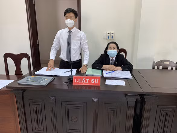 Tòa xem xét dấu hiệu tội lây truyền HIV của thầy giáo dâm ô học sinh - Ảnh 1.