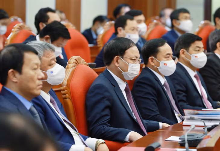 Đồng chí Nguyễn Xuân Ký, Ủy viên Trung ương Đảng, Bí thư Tỉnh ủy, Chủ tịch HĐND tỉnh Quảng Ninh dự Hội nghị lần thứ tư Ban Chấp hành Trung ương Đảng khoá XIII.
