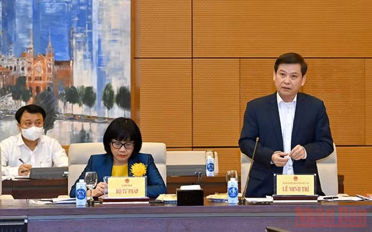 Viện trưởng Viện Kiểm sát nhân dân tối cao Lê Minh Trí phát biểu tại phiên họp. (Ảnh: Duy Linh)