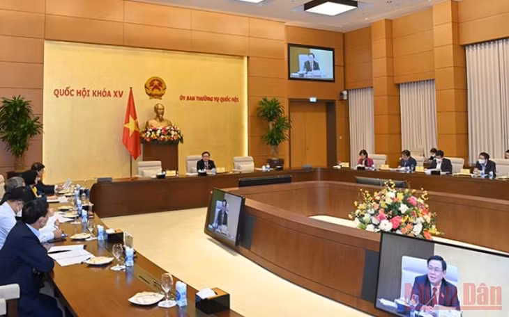 Quang cảnh phiên họp. (Ảnh: Duy Linh)