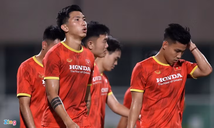 văn hậu sang hàn quốc phẫu thuật ảnh 1 van hau sang han quoc phau thuat anh 1