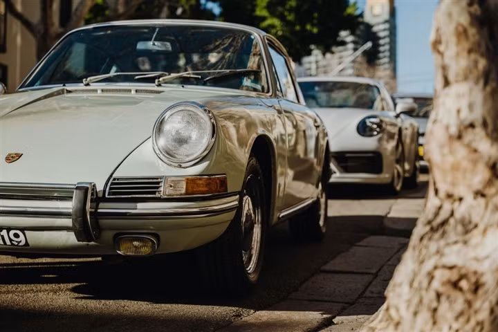Porsche sẽ ra mắt 911 chạy điện ảnh 2