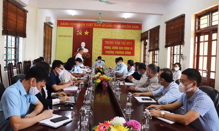 Một buổi lãnh đạo chủ chốt TP Uông Bí đối thoại với công dân thuộc phường Phương Đông. 