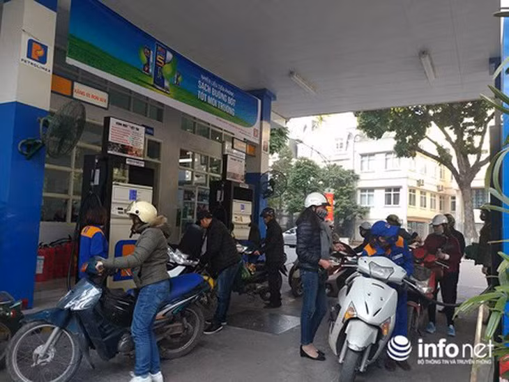 Giá xăng hôm nay bao nhiêu 1 lít? ảnh 1 Giá xăng hôm nay bao nhiêu 1 lít?