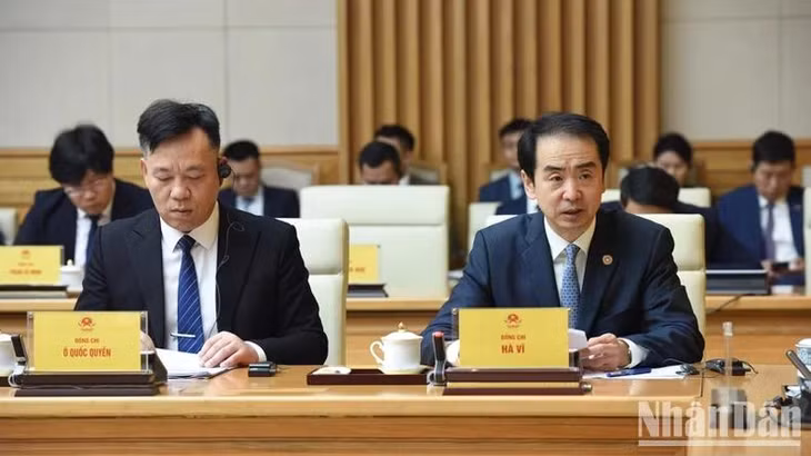 Đại sứ Trung Quốc tại Việt Nam Hà Vĩ phát biểu ý kiến tại Tọa đàm (Ảnh: TRẦN HẢI).