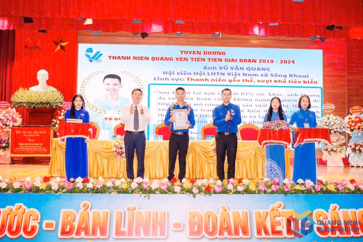 Anh Vũ Văn Quang được Hội LHTN TX Quảng Yên tuyên dương là thanh niên Quảng Yên tiên tiến giai đoạn 2019 -2024.