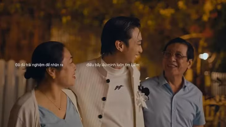 MV "Em ơi anh nhớ nhà" của Soobin.
