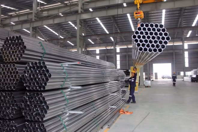 Sản xuất thép trong nước. (Ảnh: PV/Vietnam+)