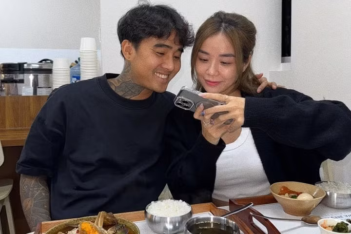 Cặp đôi vấp phải nhiều tranh cãi khi công khai mối quan hệ.