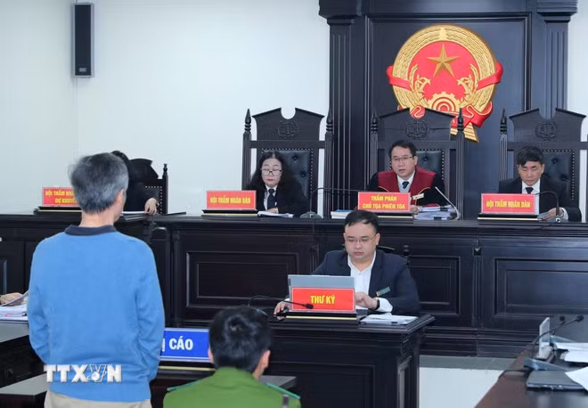 Toàn cảnh phiên tòa xét xử. (Ảnh: Trọng Đức/TTXVN)