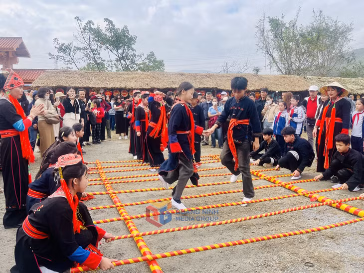 Rộn ràng Hội làng Bằng Cả năm 2025 ảnh 8