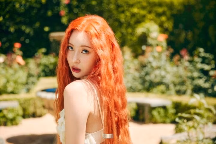 Nữ ca sĩ Sunmi vướng cáo buộc lừa đảo.