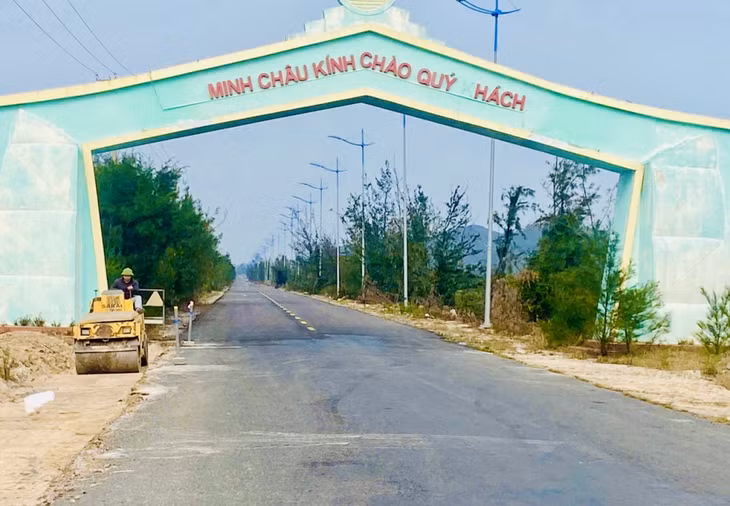 Dự án cải tạo, chỉnh trang tuyến đường trung tâm xã Minh Châu thi công đạt 97% khối lượng công việc.