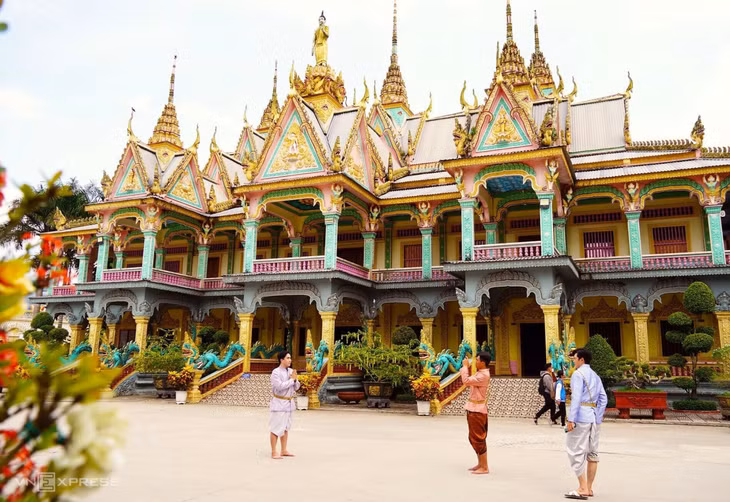 Năm 2013, với mong muốn nơi hành lễ cho Phật tử được rộng rãi và khang trang hơn, Trụ trì cho xây dựng tòa nhà sala với diện tích hơn 1.000 m2, tổng kinh phí gần 16 tỷ đồng. Đến cuối tháng 1/2017, sala được khánh thành tạo niềm vui lớn cho người dân và phật tử đến chiêm bái.