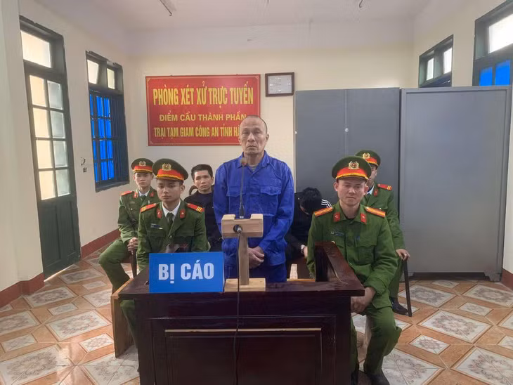 Tử tù Nguyễn Doãn Vạn tại phiên tòa xét xử. Ảnh: T.L