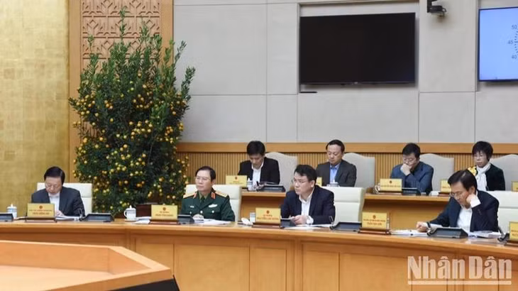 Lãnh đạo các bộ, ngành tham dự phiên họp (Ảnh: TRẦN HẢI).