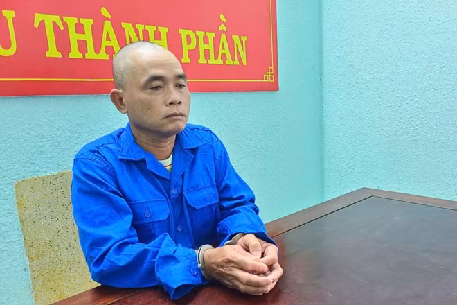Đối tượng Ngô Ngọc Quân bị bắt tạm giam để điều tra về hành vi dâm ô trẻ em. Ảnh: Công an Phú Yên