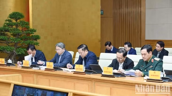 Các đại biểu tham dự phiên họp. (Ảnh: TRẦN HẢI)