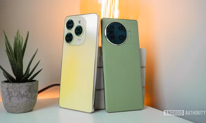 Tecno Spark 20 Pro và Spark 20 Pro Plus. Ảnh: Android Authority