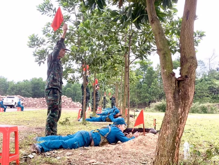 Ban CHQS huyện Đầm Hà tổ chức huấn luyện cho lực lượng dân quân tự vệ năm thứ nhất. Ảnh đơn vị cung cấp