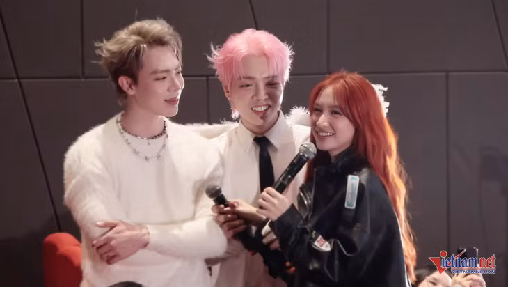 Erik, Đức Phúc và Hoà Minzy.