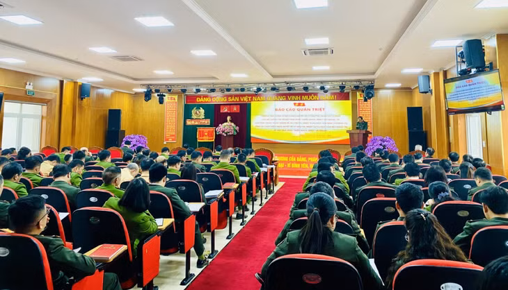Quang cảnh hội nghị quán triệt.