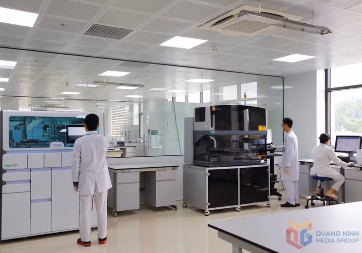 Phòng xét nghiệm của CDC Quảng Ninh được đầu tư hiện đại. Ảnh: Nguyễn Hoa