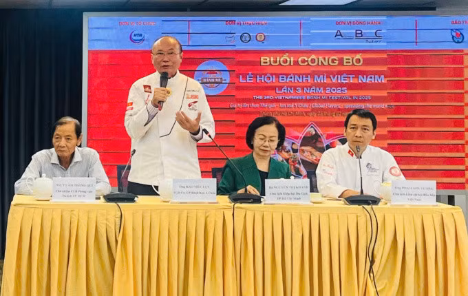 Họp báo thông tin về Lễ hội bánh mì lần 3, sáng 25/2. Ảnh: Bích Phương