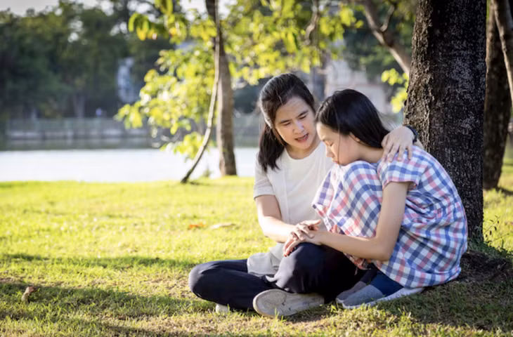 Cha mẹ hãy luôn lắng nghe và thấu hiểu để con cảm nhận mình không bị đối xử bất công.Ảnh minh hoạ: Depositphotos