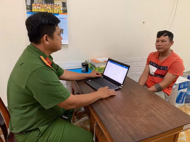 Đối tượng Lê Văn Phúc bị truy nã về tội cố ý gây thương tích đã bị công an bắt giữ. Ảnh: Công an tỉnh Bến Tre