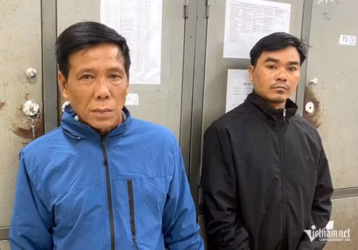 Hai đối tượng bị cơ quan công an bắt. Ảnh: Y. Hưng