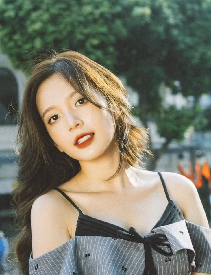 Nguyễn Hoàng Ngọc Huyền từng không được đánh giá cao về diễn xuất nhưng vẫn nỗ lực để được công nhận là diễn viên thay vì hot girl.