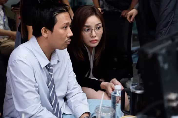 Tại sự kiện ra mắt "Bộ tứ báo thủ" tại Hà Nội, Trấn Thành chia sẻ hoa hậu Kỳ Duyên đến casting và trong lần đầu tiên anh chưa tin vào khả năng diễn xuất của cô.