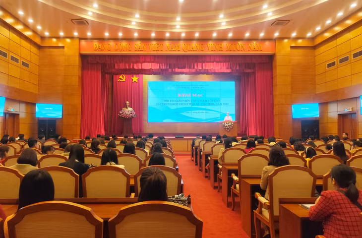 Quang cảnh lễ khai mạc.