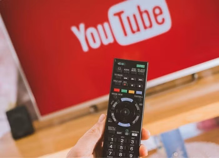 TV đang là thiết bị xem YouTube nhiều nhất tại Mỹ. Ảnh: Shutterstock.