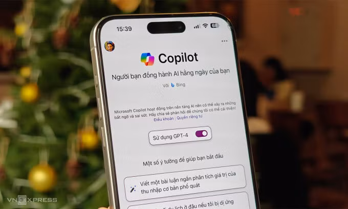 Giao diện Copilot trên iPhone 15 Pro Max. Ảnh: Tuấn Hưng
