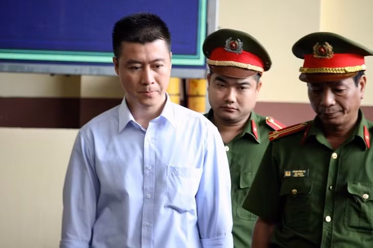 Bị cáo Phan Sào Nam trong lần ra tòa vì tổ chức đường dây đánh bạc nghìn tỉ. Ảnh: Cường Ngô.