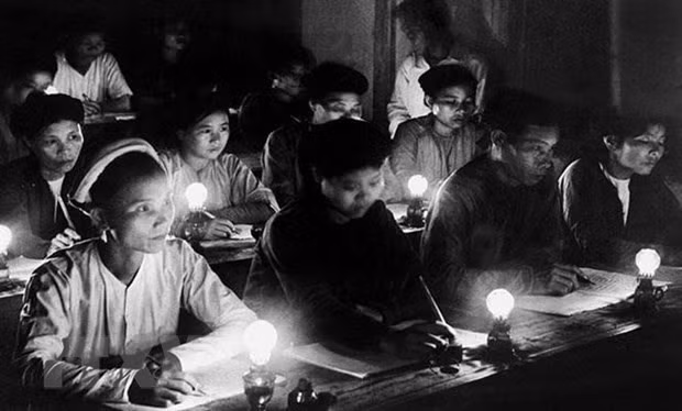 93 nam thanh lap Dang: Moi quan he gan bo “mau thit” giua Dang va dan hinh anh 2