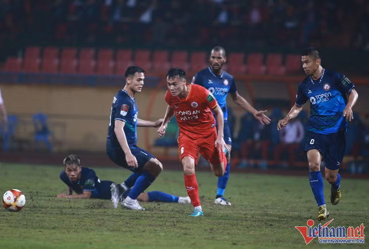 Công An Hà Nội càng chơi càng hưng phấn.