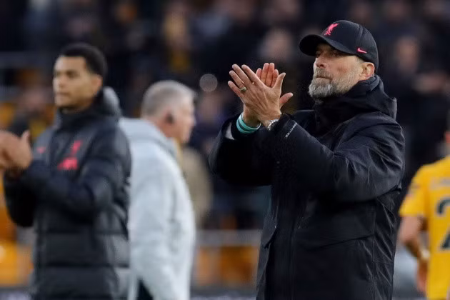 Klopp mất kiểm soát Liverpool.