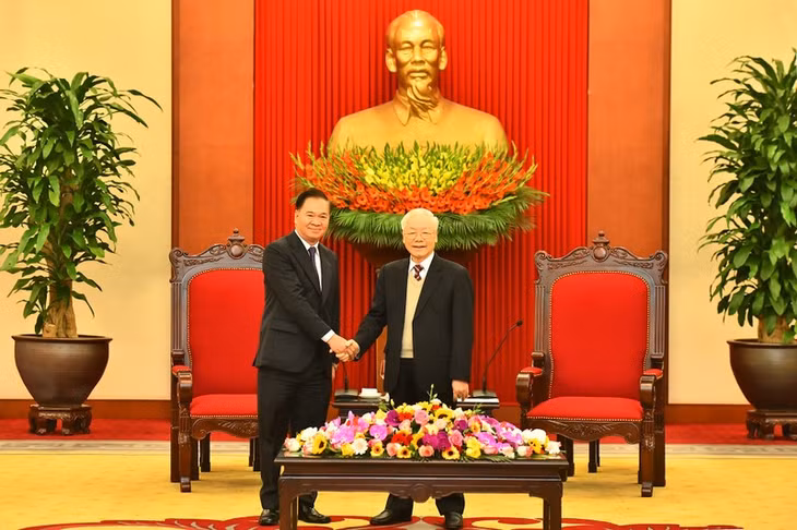 Tổng Bí thư Nguyễn Phú Trọng tiếp đồng chí Thongsalith Mangnomek, Bí thư Trung ương Đảng, Chánh Văn phòng Trung ương Đảng Nhân dân Cách mạng Lào sang thăm và làm việc tại Việt Nam.