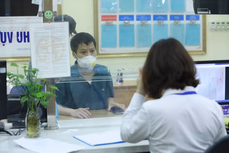 Tuổi nghỉ hưu đối với công chức được quy định tại Luật Cán bộ công chức 2008. Ảnh minh họa: Hải Nguyễn.