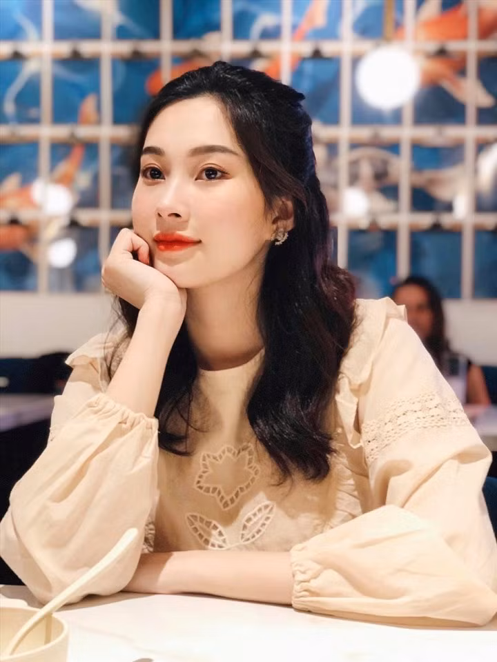 Đặng Thu Thảo nổ lực sau khi gây tranh cãi chuyện học vấn.