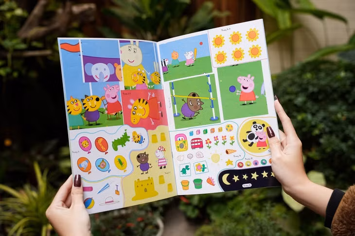 Các trò chơi tương tác trong bộ Hí hoáy với Peppa. Ảnh: KĐ.