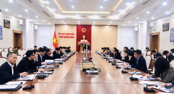 Quang cảnh cuộc họp.