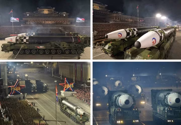 Đội hình gồm 11 hệ thống tên lửa Hwasong-17 tham gia duyệt binh đêm 8/2. (Ảnh: NK News)