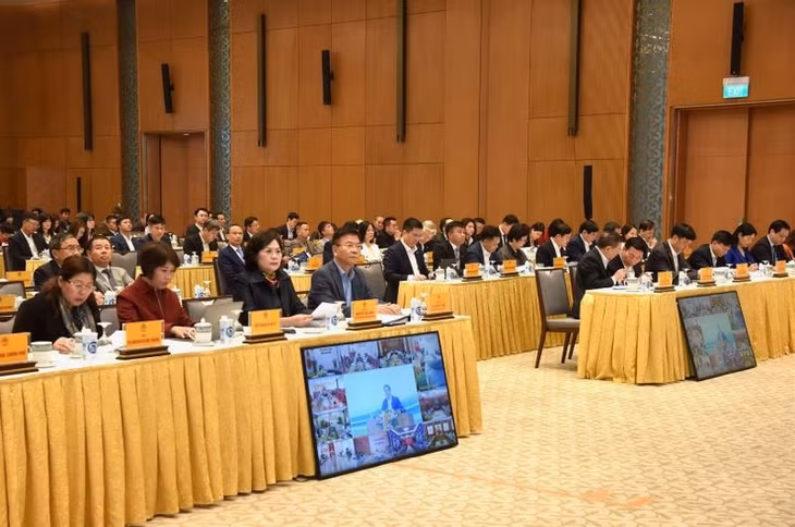 Các đại biểu tham dự hội nghị.
