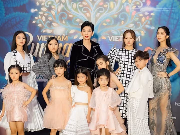Nữ siêu mẫu khẳng định không nhận tiền bán suất diễn trong các show thời trang của mình.