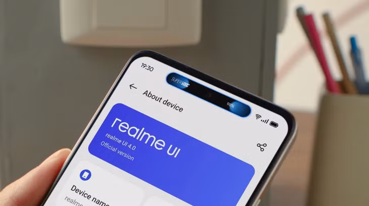 Hình ảnh mẫu smartphone sắp ra mắt của realme có trang bị tính năng giống "Dynamic Island" - Ảnh: Internet